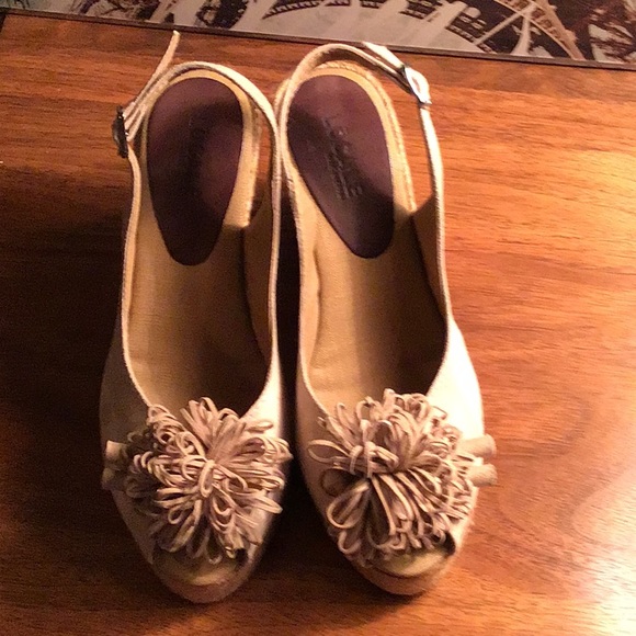 Locale Beige Coloured Suede Platform Sandals - Picture 5 of 8
